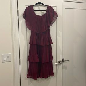 burgundy lulus midi dress!